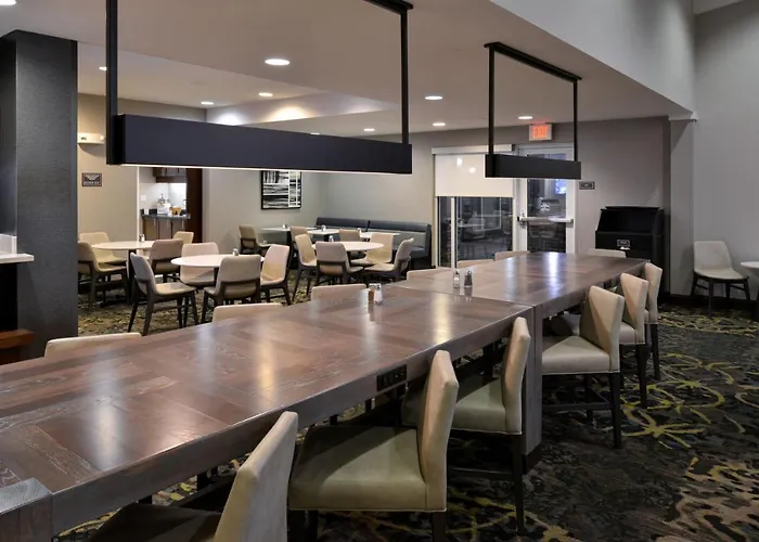 Hotel By Marriott South