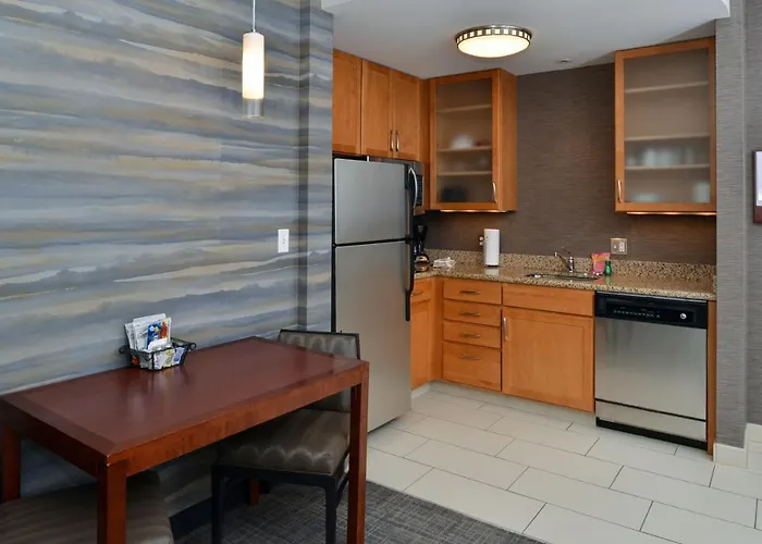 By Marriott South Hotel Springfield