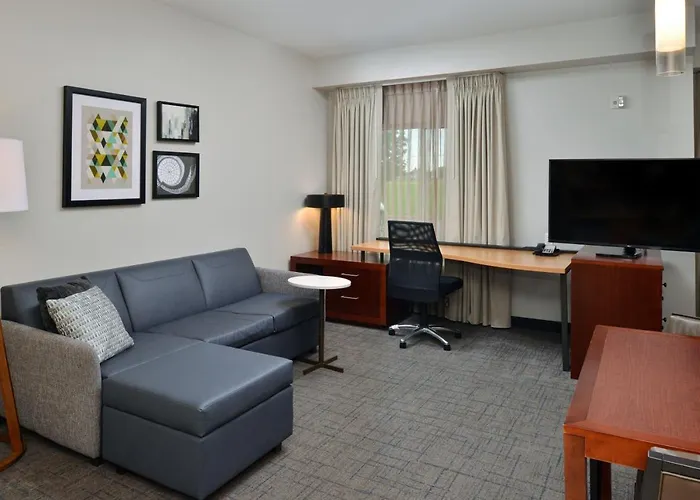 Hotel By Marriott South