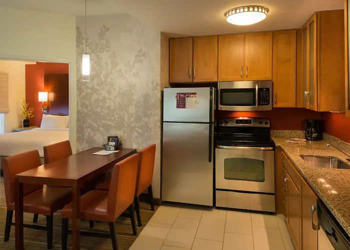 Hotel By Marriott South Springfield