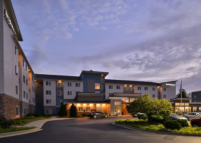 By Marriott South Hotel 3*