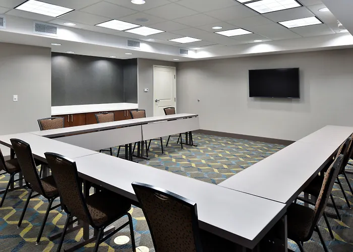 Hotel By Marriott South Springfield