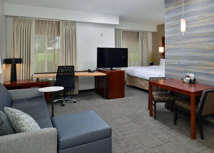 Hotel By Marriott South