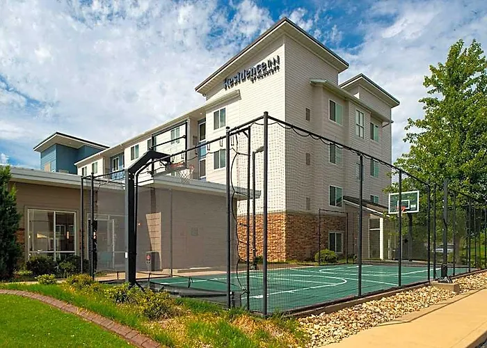 Hotel By Marriott South Springfield