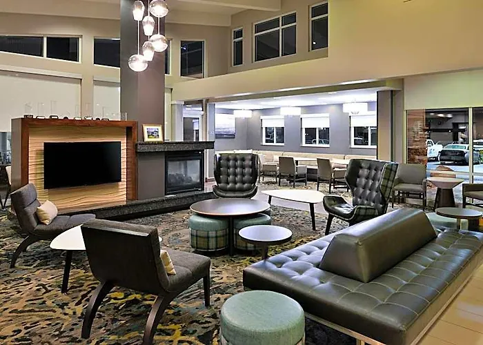 By Marriott South Hotel