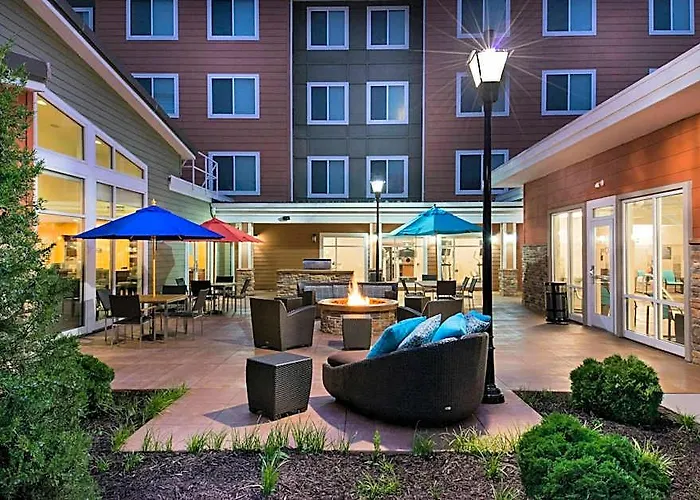 Hotel By Marriott South